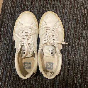 VEJA Esplar black and white size 7 eur 38 decent condition sneakers